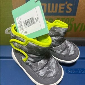 Stride Rite Gray and Neon Kids Boots